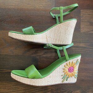 Ann Taylor Green Sunflower Wedge Sandals - Size 6.5